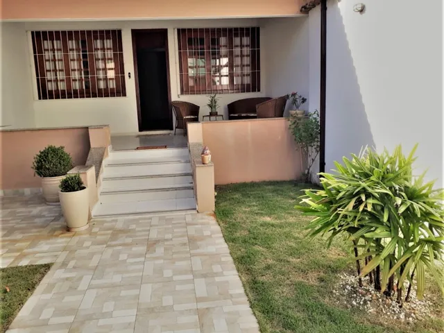 Imagem: Casa À Venda com 3 Quartos na Praia do