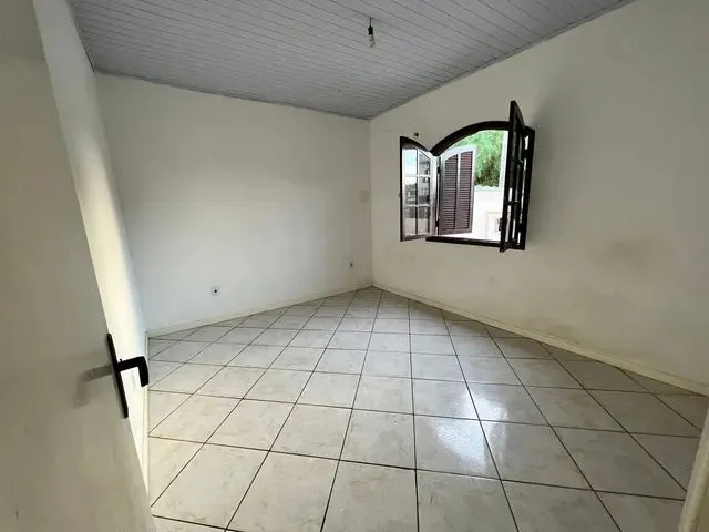 Imagem 5: Térrea para Aluguel Possui 190 Metros Quadrados com 3 Quartos em Morada do Vale I