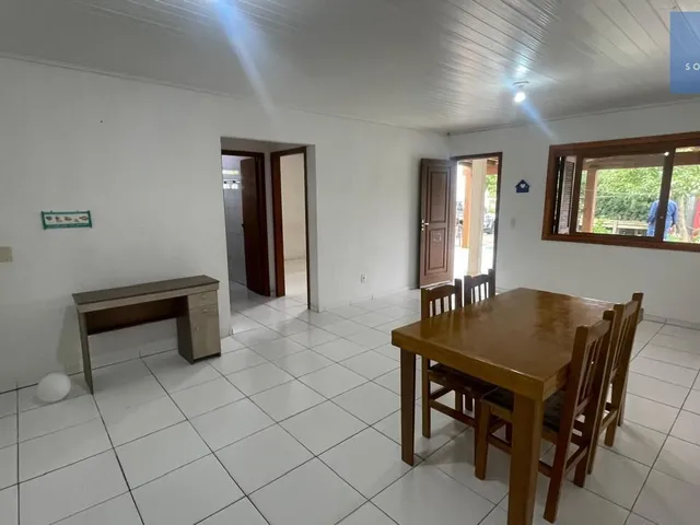 Imagem 6: Casa com piscina muito bem localzada