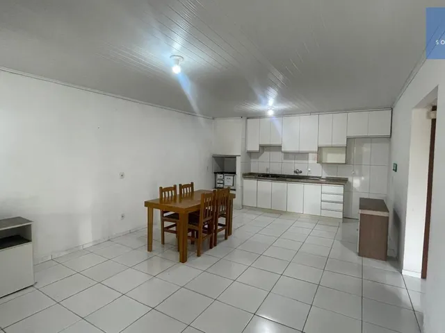 Imagem 12: Casa com piscina muito bem localzada