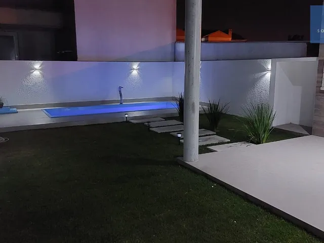 Imagem 9: Sobrados ao lado do mar no Araça