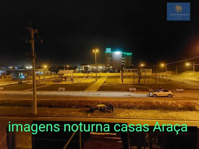 Imagem 11: Sobrados ao lado do mar no Araça