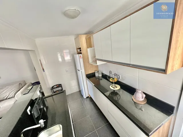 Imagem 14: Apartamento com sacada de frente e a 1 quadra do MAR em Capão da Canoa