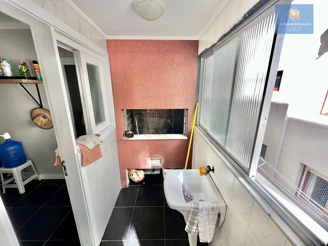Imagem 7: Apartamento com sacada de frente e a 1 quadra do MAR em Capão da Canoa