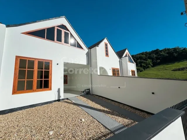 Imagem: CASA ACONCHEGANTE COM 2 DORMITÓRIOS SENDO