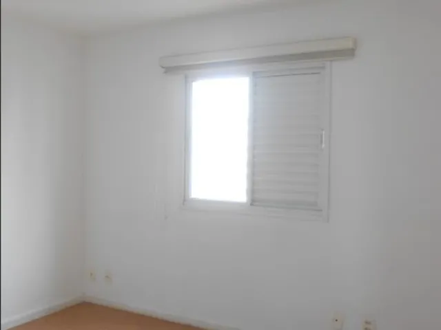 Imagem 4: Apto locação - com 03 dorm sendo 1 suite, sala ampla com varanda, ar condicionado, 75m