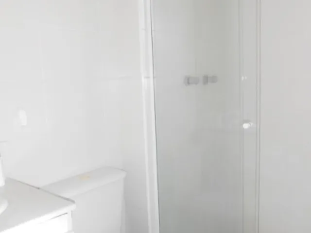 Imagem 9: Apto locação - com 03 dorm sendo 1 suite, sala ampla com varanda, ar condicionado, 75m