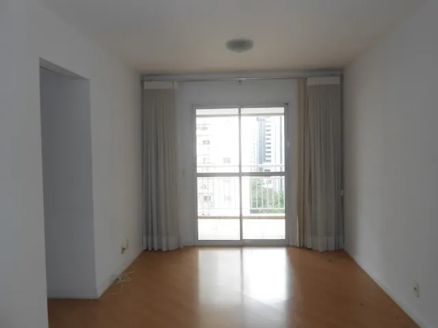 Imagem 3: Apto locação - com 03 dorm sendo 1 suite, sala ampla com varanda, ar condicionado, 75m