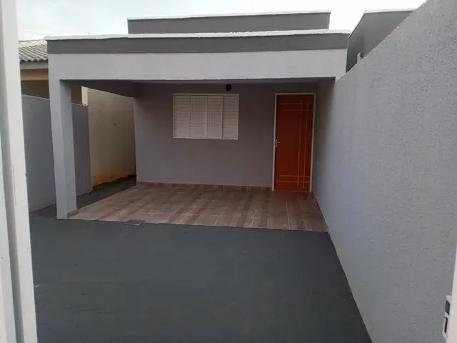 Imagem: Linda Casa de 02 Quartos com Ótima Localização