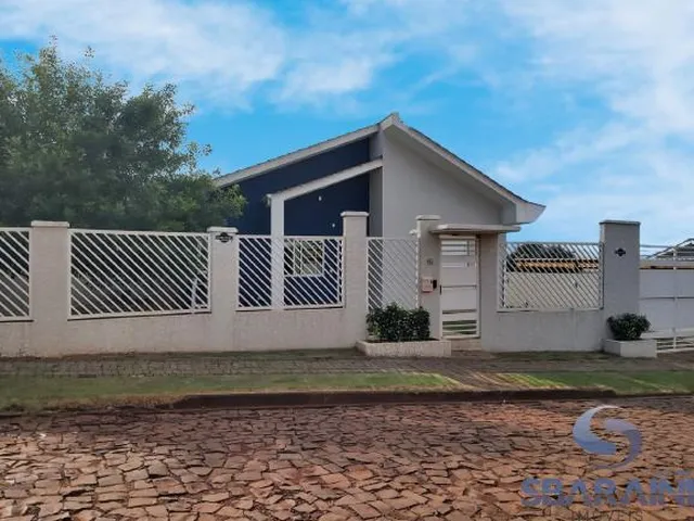 Imagem: Casa Térrea À Venda no Bairro Menino Deus