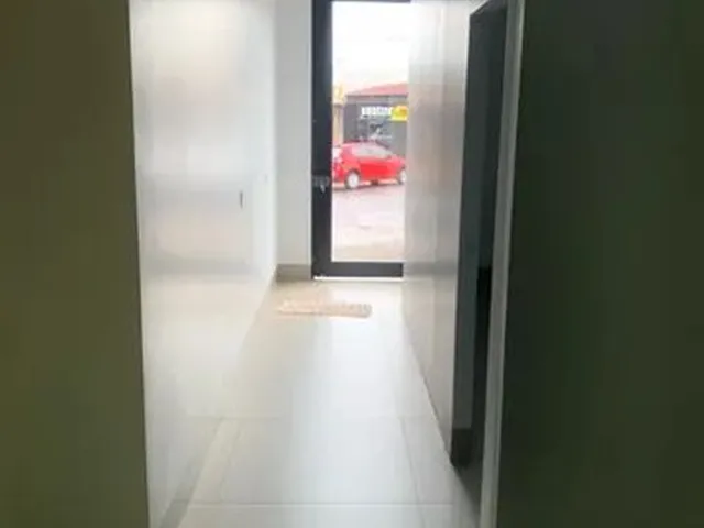Imagem 7: Vendo Prédio Contendo 7 (Sete) Salas Comerciais e 02 (Dois) Apartamentos