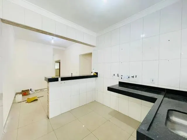 Imagem 4: Casa para Venda Possui 78 Metros Quadrados com 3 Quartos em Gleba e -...