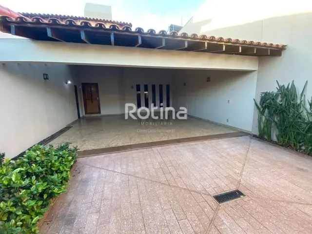 Imagem: Casa À Venda, 3 Quartos, 3 Suítes, 5 Vagas