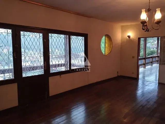 Imagem 3: Casa em Teresópolis - 4Q 290M2