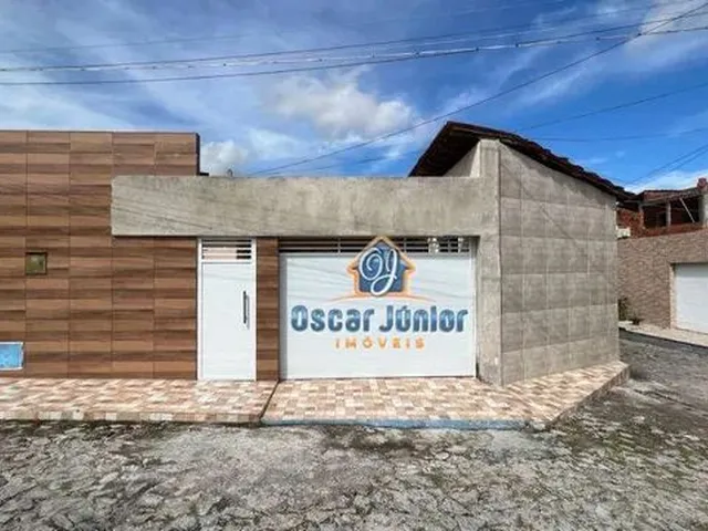 Imagem: Casa Plana com 4 Dormitórios À Venda