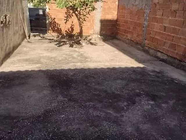 Imagem: A casa possui 2 Dormitórios, 1 Banheiro, 1 Vaga na