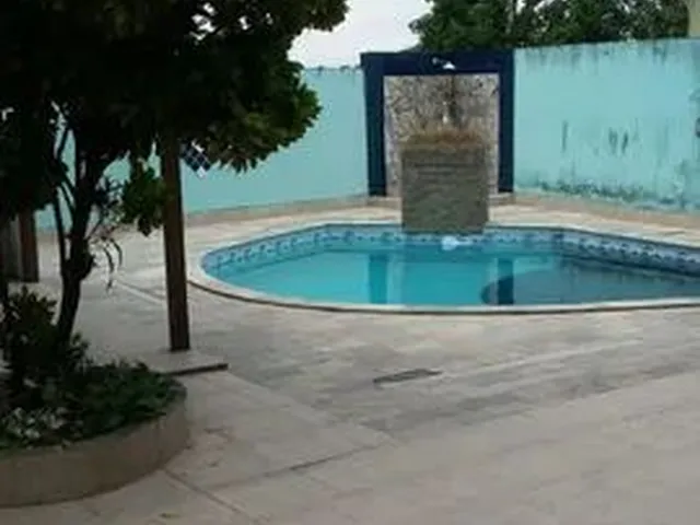 Imagem 2: Casa Duplex com 3 Suítes, Piscina, Garagem Coberta