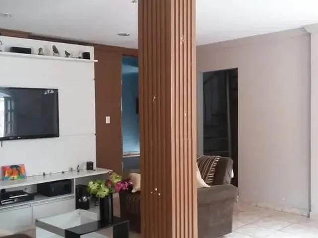 Imagem 4: Casa Duplex com 3 Suítes, Piscina, Garagem Coberta