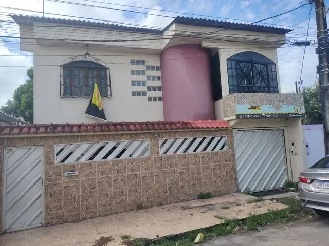 Imagem 3: Casa Duplex com 3 Suítes, Piscina, Garagem Coberta