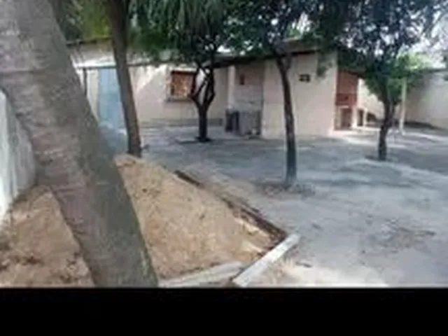 Imagem 3: Vende-Se Está Casa com Ponto Comercial