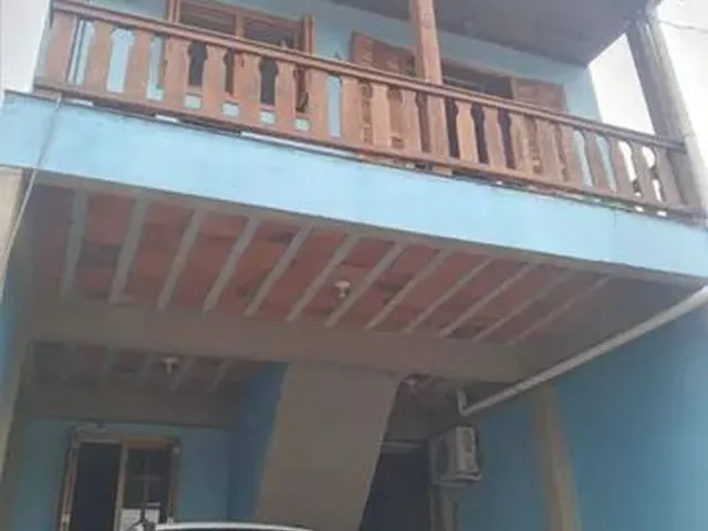 Imagem: Sobrado, 180 M², À Venda por R$ 180.000