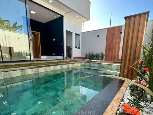 Imagem: Casa com Piscina, 3 Suítes e Armários