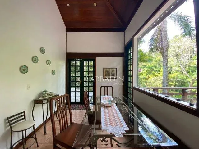 Imagem: Casa com 4 Dormitórios À Venda e Locação