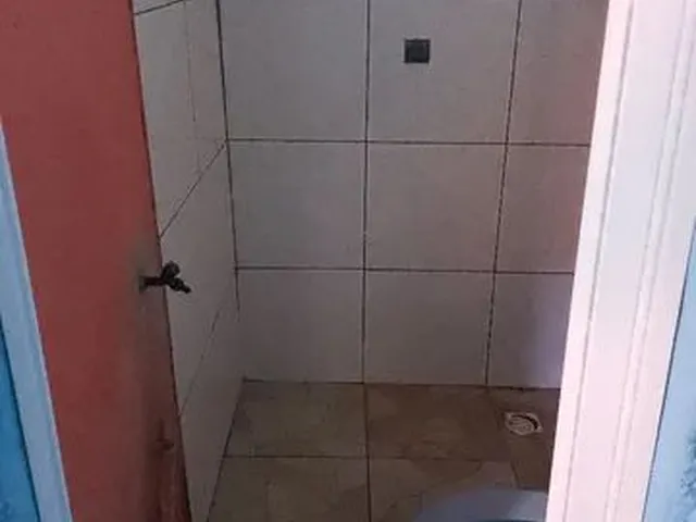 Imagem 4: Alugo Um Quarto Quarto com aluguel por R$350 /mês