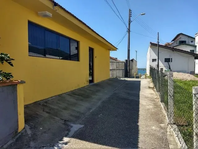 Imagem: Casa Pé na Areia - Praia Armação