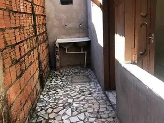 Imagem: O apartamento possui 2 Dormitórios, 1 Banheiro, 1 Vaga na