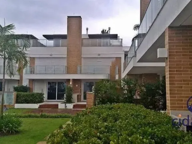 Imagem 1: Aluguel de Casa em Condomínio 4 Dormitórios Suíte, Semimobiliada, 3 Vagas de Garagem