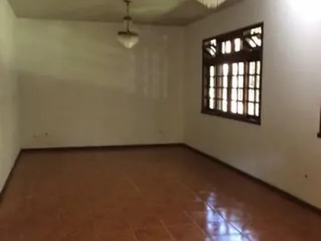 Imagem 9: Casa para Aluguel com 200 Metros Quadrados com 3 Quartos em Campo Comprido - Curitiba - Pr