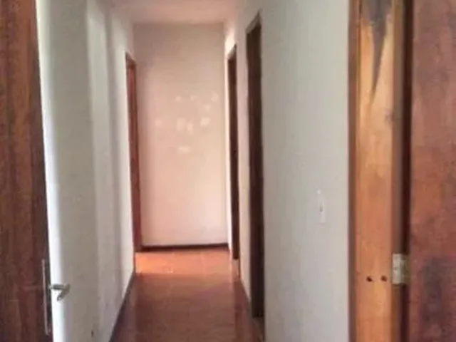Imagem 11: Casa para Aluguel com 200 Metros Quadrados com 3 Quartos em Campo Comprido - Curitiba - Pr
