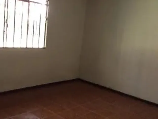 Imagem 13: Casa para Aluguel com 200 Metros Quadrados com 3 Quartos em Campo Comprido - Curitiba - Pr