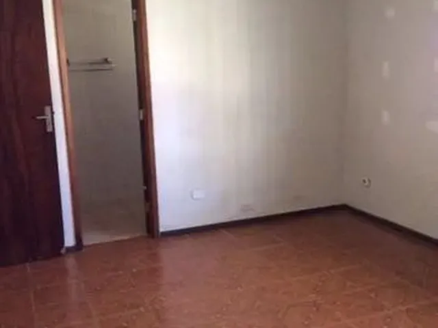 Imagem 12: Casa para Aluguel com 200 Metros Quadrados com 3 Quartos em Campo Comprido - Curitiba - Pr
