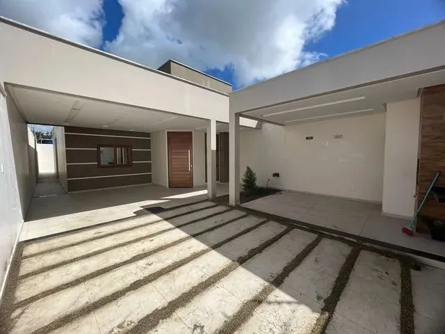 Imagem: A casa possui 3 Dormitórios, 1 Suíte, 2 Banheiros, 150m²