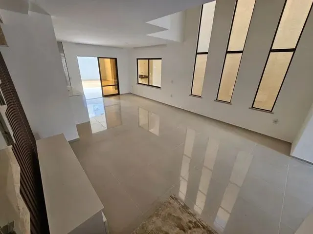 Imagem 9: Casa Duplex com Área de 180M2, 4 Suítes e Amplo Espaço! Casa Nova