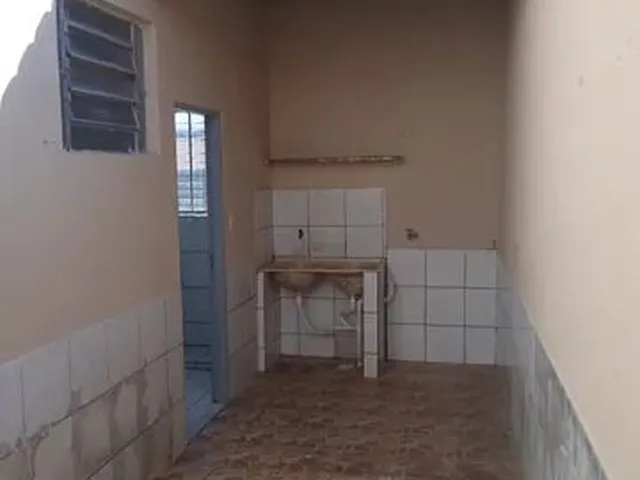 Imagem 11: Casa para Alugar com 2 Quartos no Setor Criméia Leste, Goiânia/Go