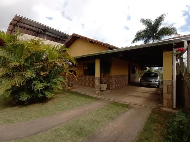 Imagem: Granja para Venda com 1498 Metros Quadrados