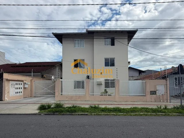 Imagem: O apartamento possui 3 Dormitórios, 1 Banheiro, 1 Vaga na