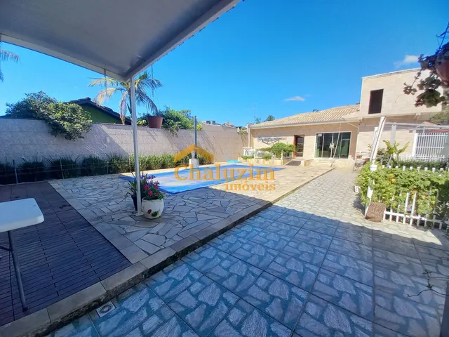 Imagem: A casa possui 7 Dormitórios, 2 Suítes, 3 Banheiros, 3