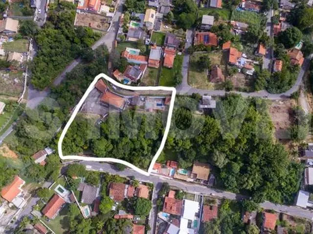 Imagem 1: Vendo Área com Casa Próximo Ao Deck de Jacaroá