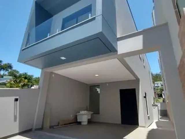 Imagem 1: Casa para Venda em Florianópolis, Córrego Grande, 3 Dormitórios, 3 Suítes, 4