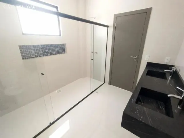 Imagem 13: Casa para Venda em Florianópolis, Córrego Grande, 3 Dormitórios, 3 Suítes, 4