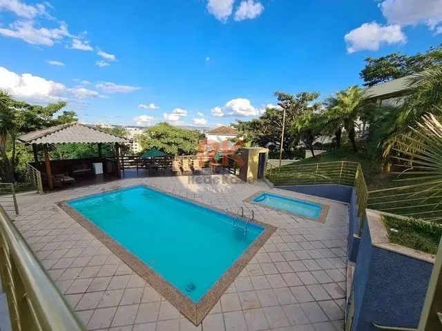 Imagem: Casa para Aluguel, 3 Quartos, 2 Vagas, Cabral