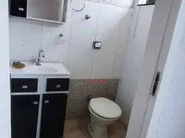 Imagem 9: Casa com 3 Dormitórios para Alugar, 351 M² por R$ 2.500,00/Mês - Jardim Iguaçu