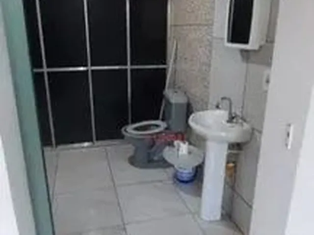 Imagem 6: Casa com 3 Dormitórios para Alugar, 351 M² por R$ 2.500,00/Mês - Jardim Iguaçu