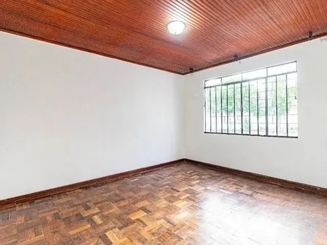 Imagem 2: Excelente Casa Residencial / Comercial em Região Central Priveligiada de Curitiba