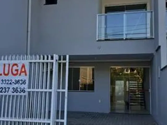 Imagem 1: Linda Sobrado Geminado, com 3 Quartos Sendo 01 Suíte, Ótima Localização!