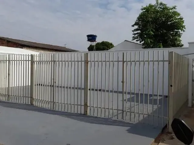 Imagem: Casa com 02 Quartos no Bairro Cardoso